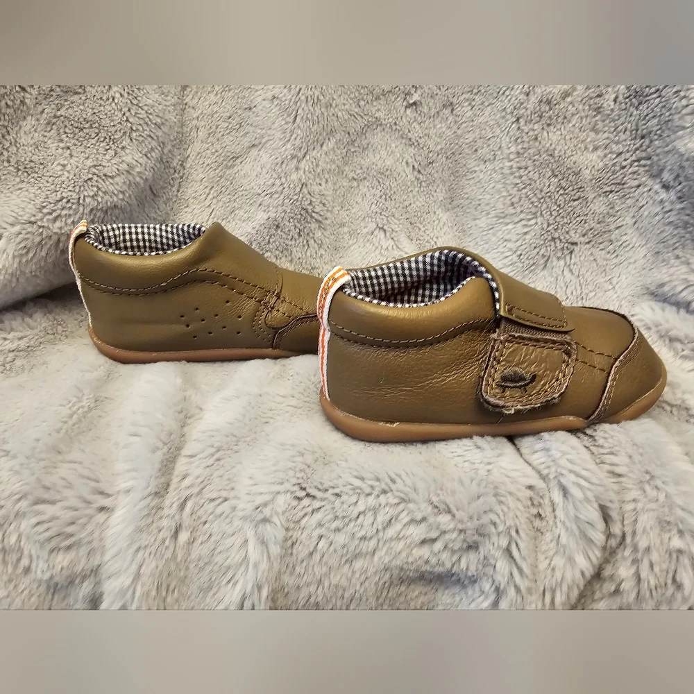 Carter’s Stage 4 shoes (stand)